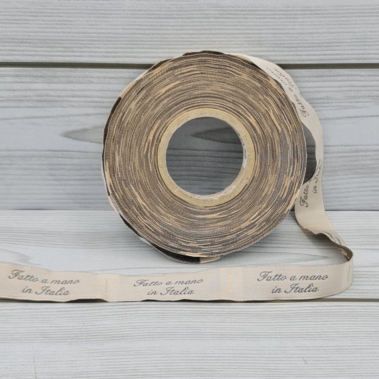 Ruban fait main en Italie 15 mm (8 étiquettes)