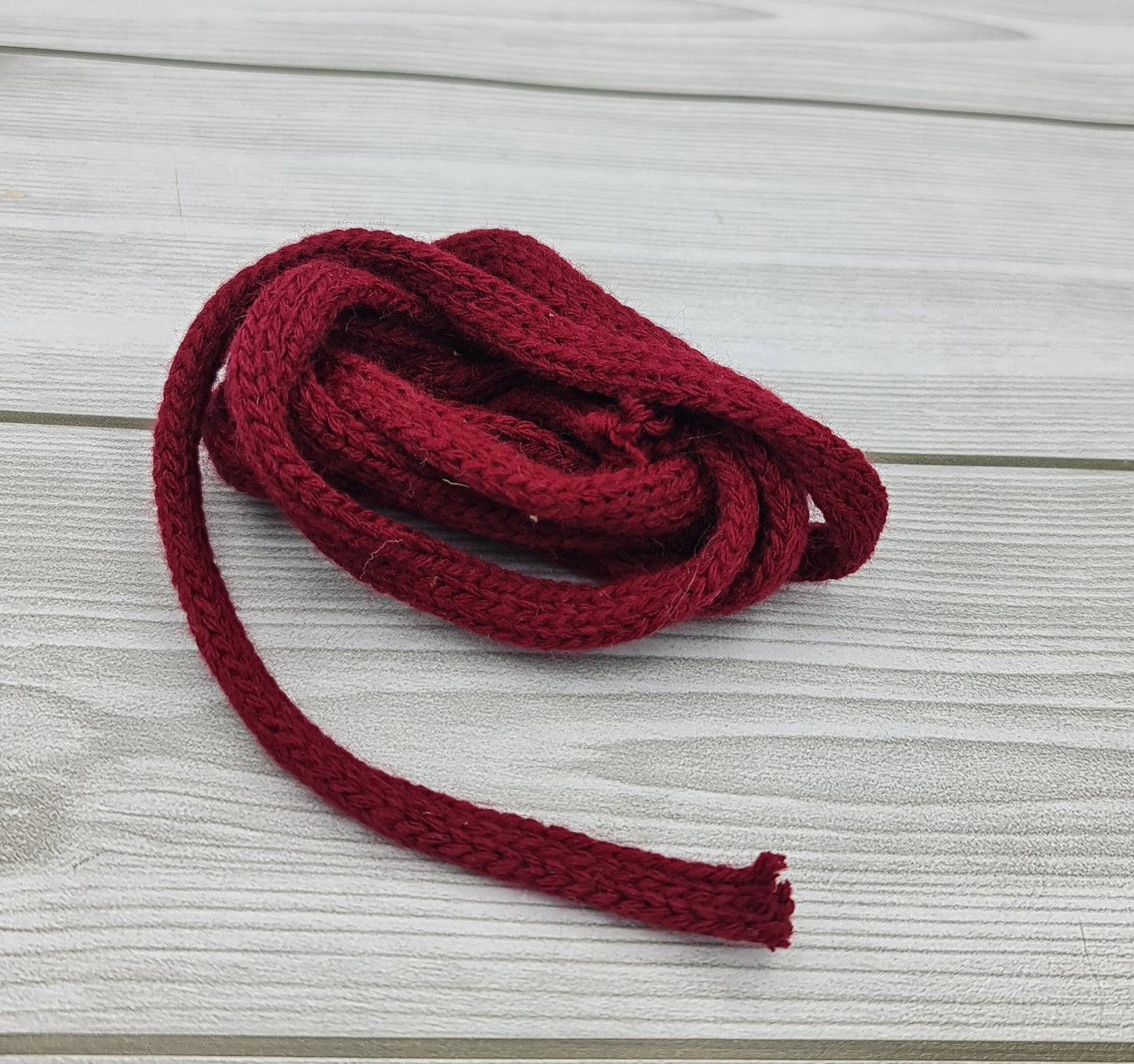 Tricot en Laine Bordeaux 1cm de long 2m