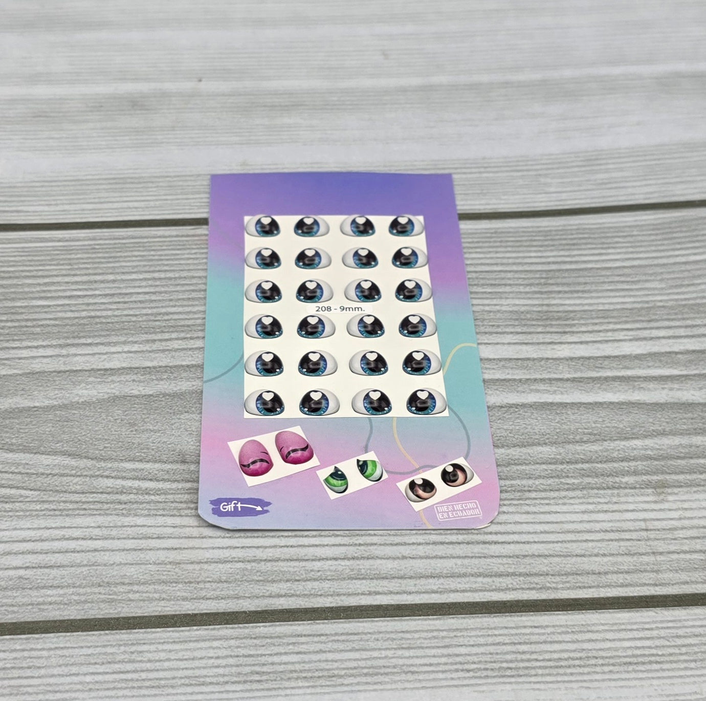 Occhi 3D misura 9mm Mod. 208