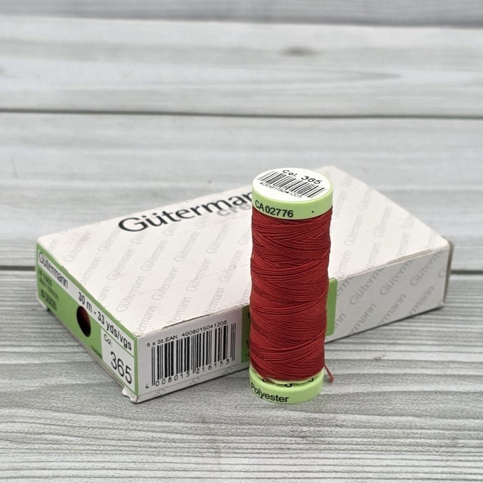 Filo di Poliestere Rosso Gutermann