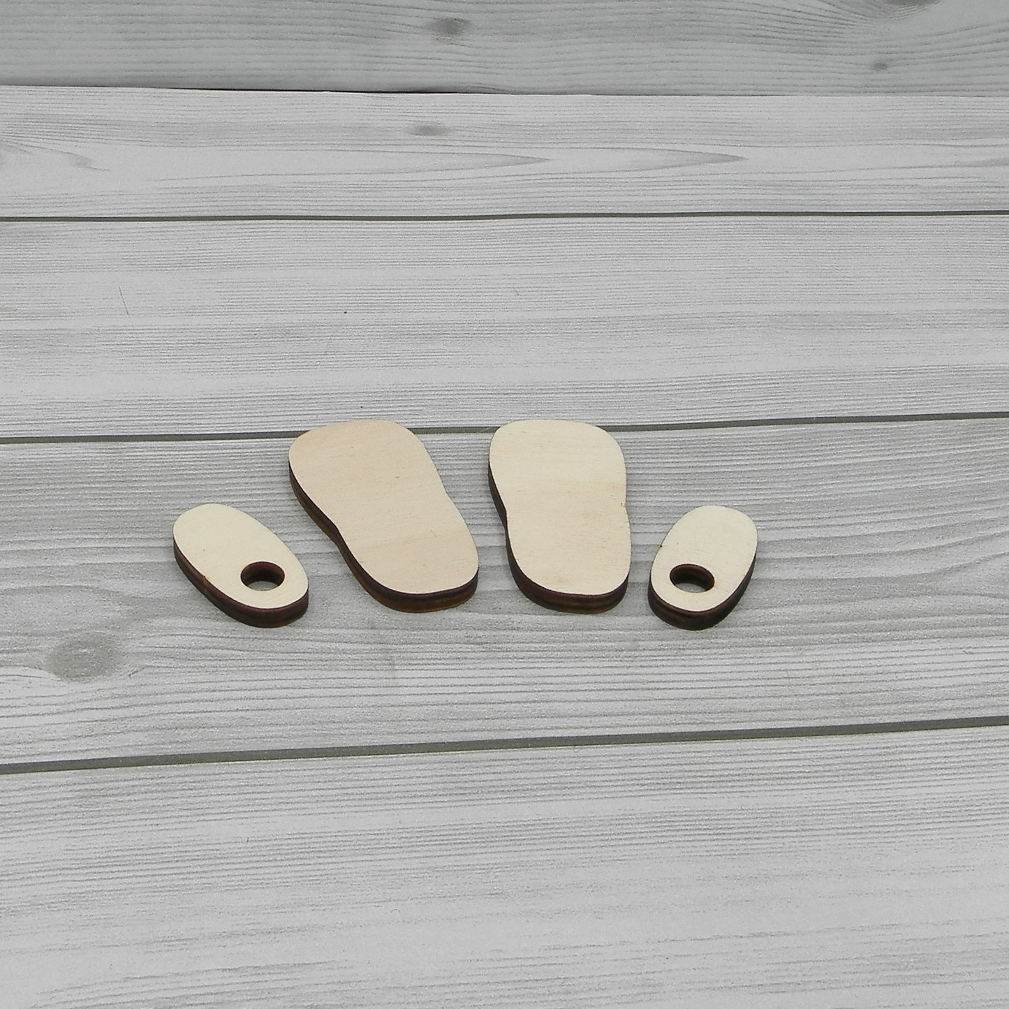 Basi in Legno per Piedi Bambole cm.7 Gogolandia