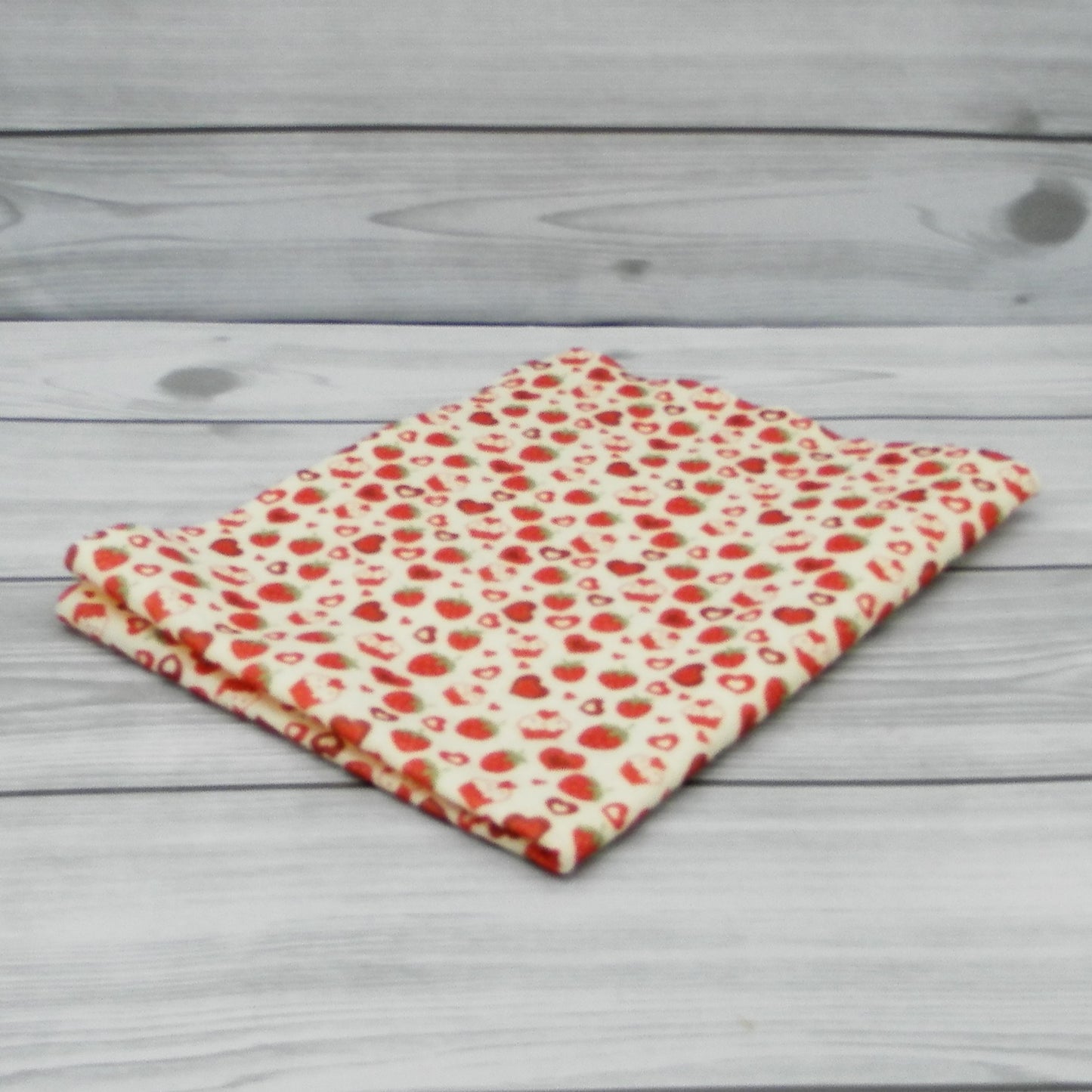 Pannolenci Stampato Cuori e Fragole