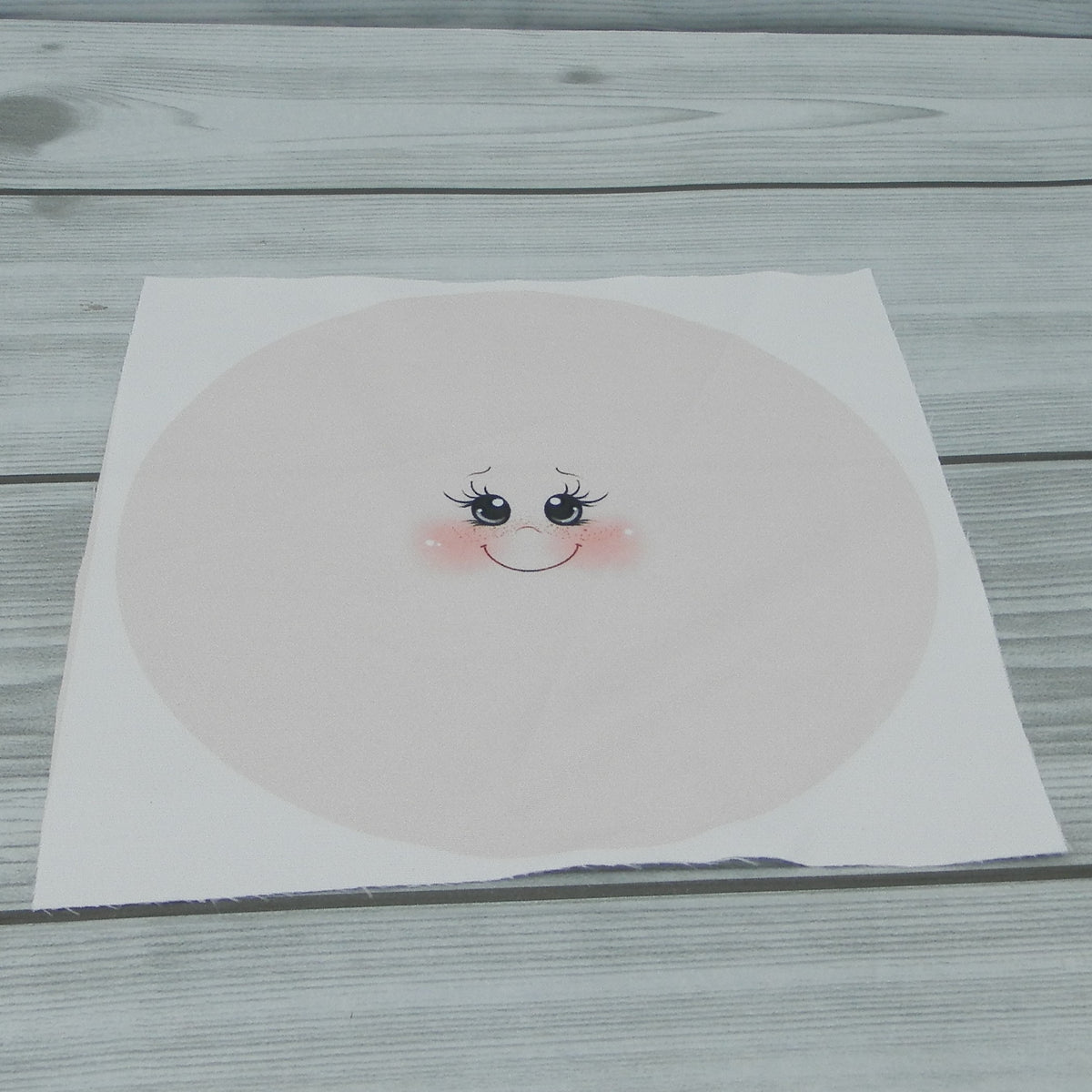 Visage moyen imprimé sur tissu Heidi