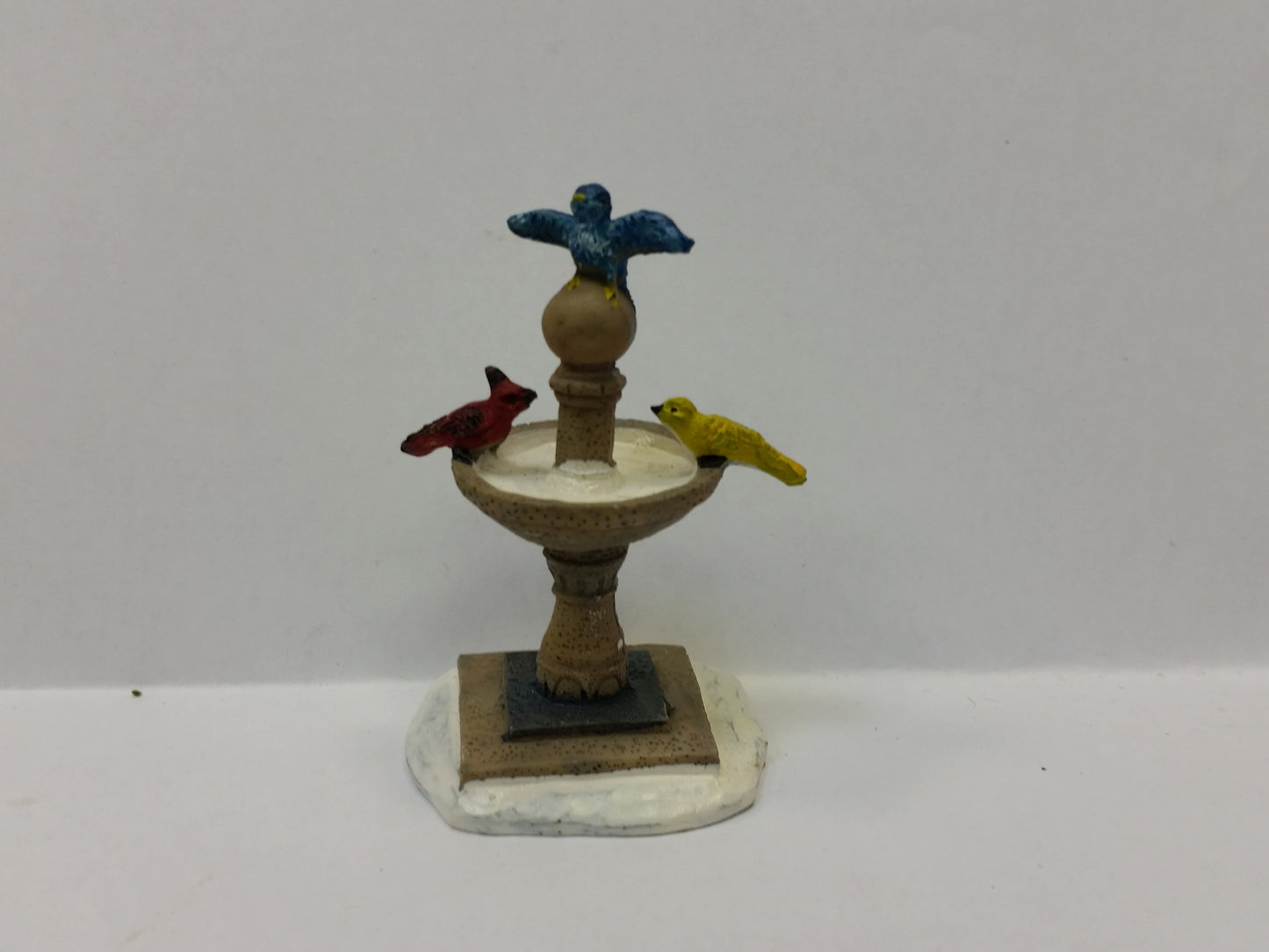 Miniatura Village Birdbath
