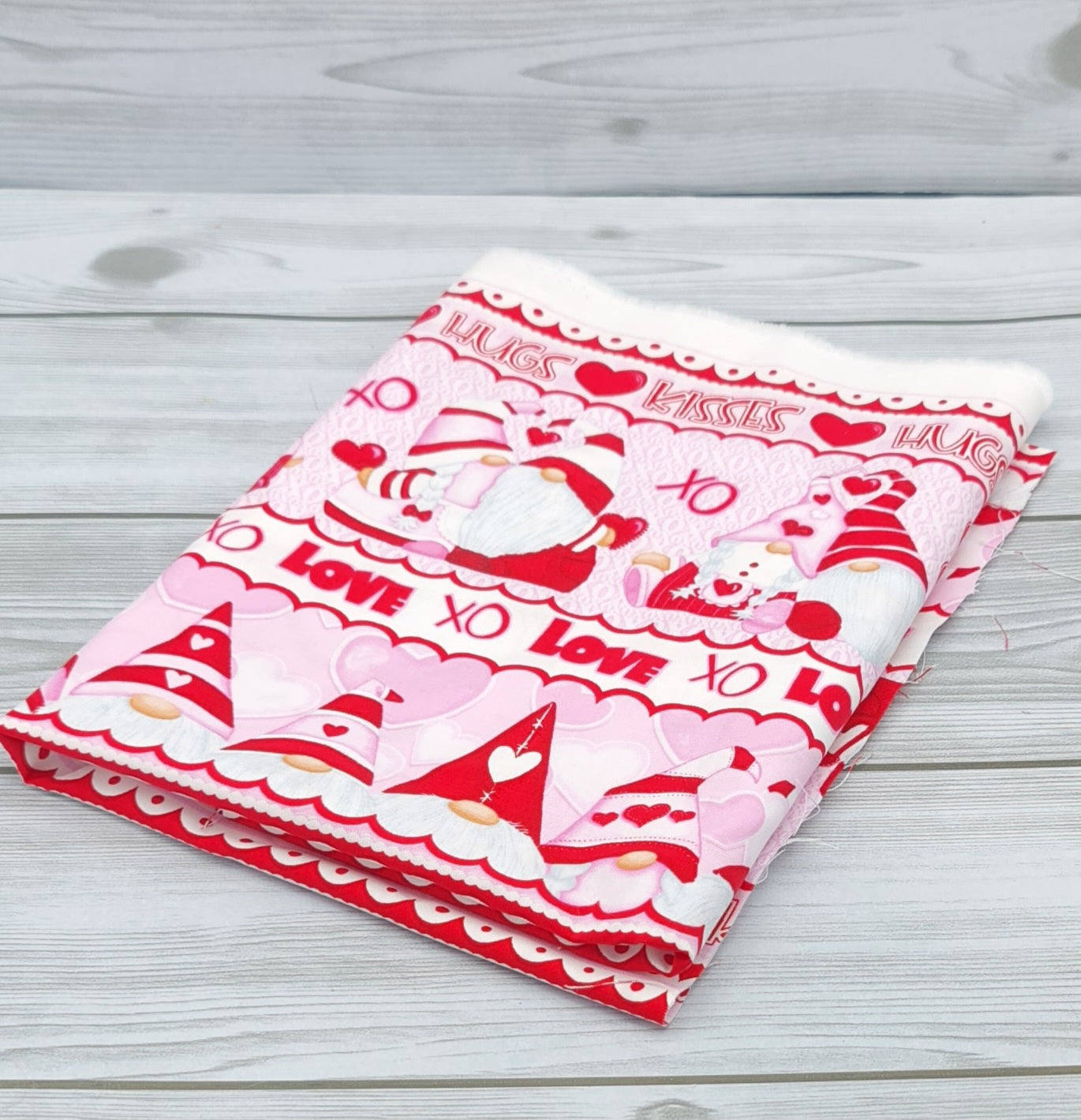 Gnome en coton américain Love rose/rouge Code 9787-22