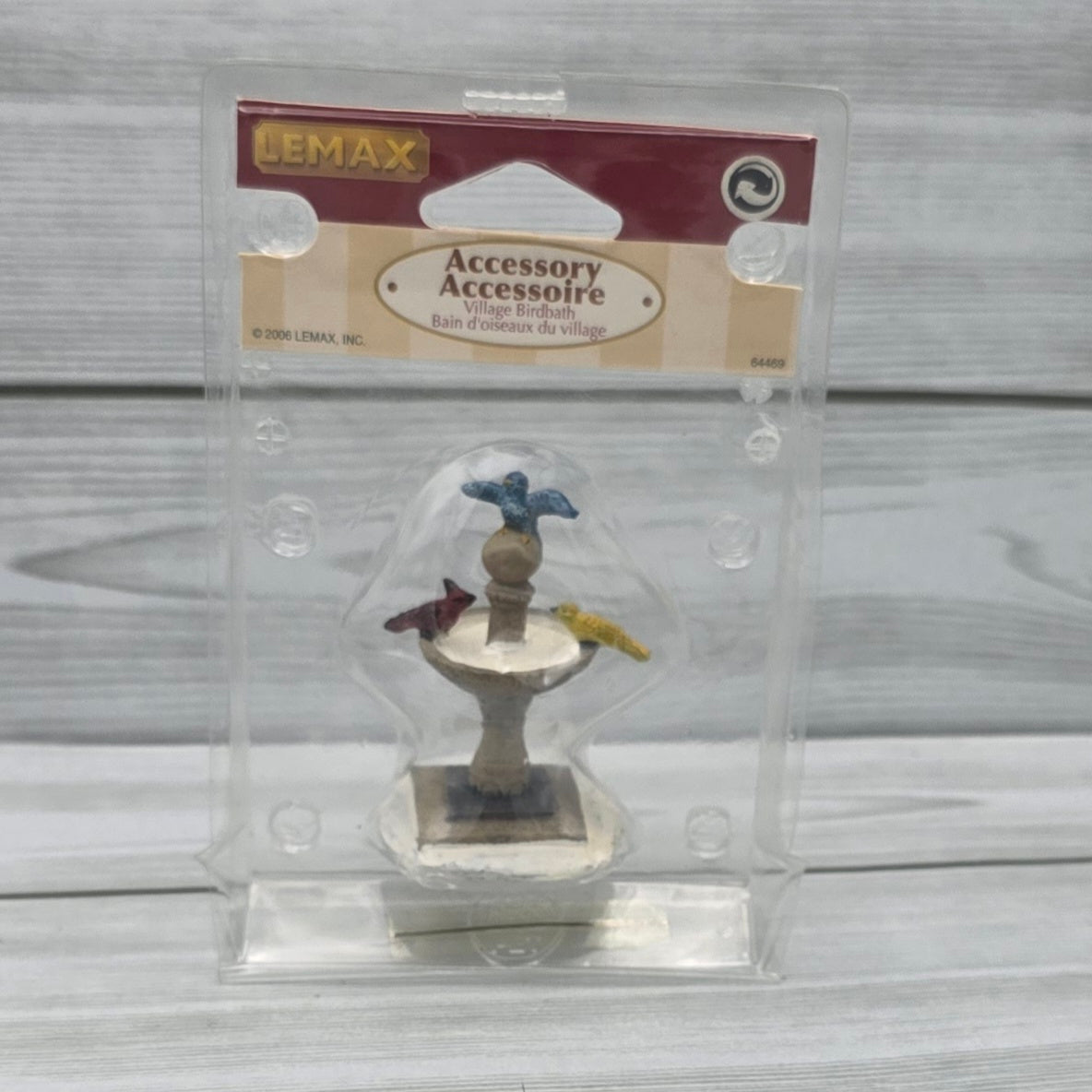 Miniatura Village Birdbath
