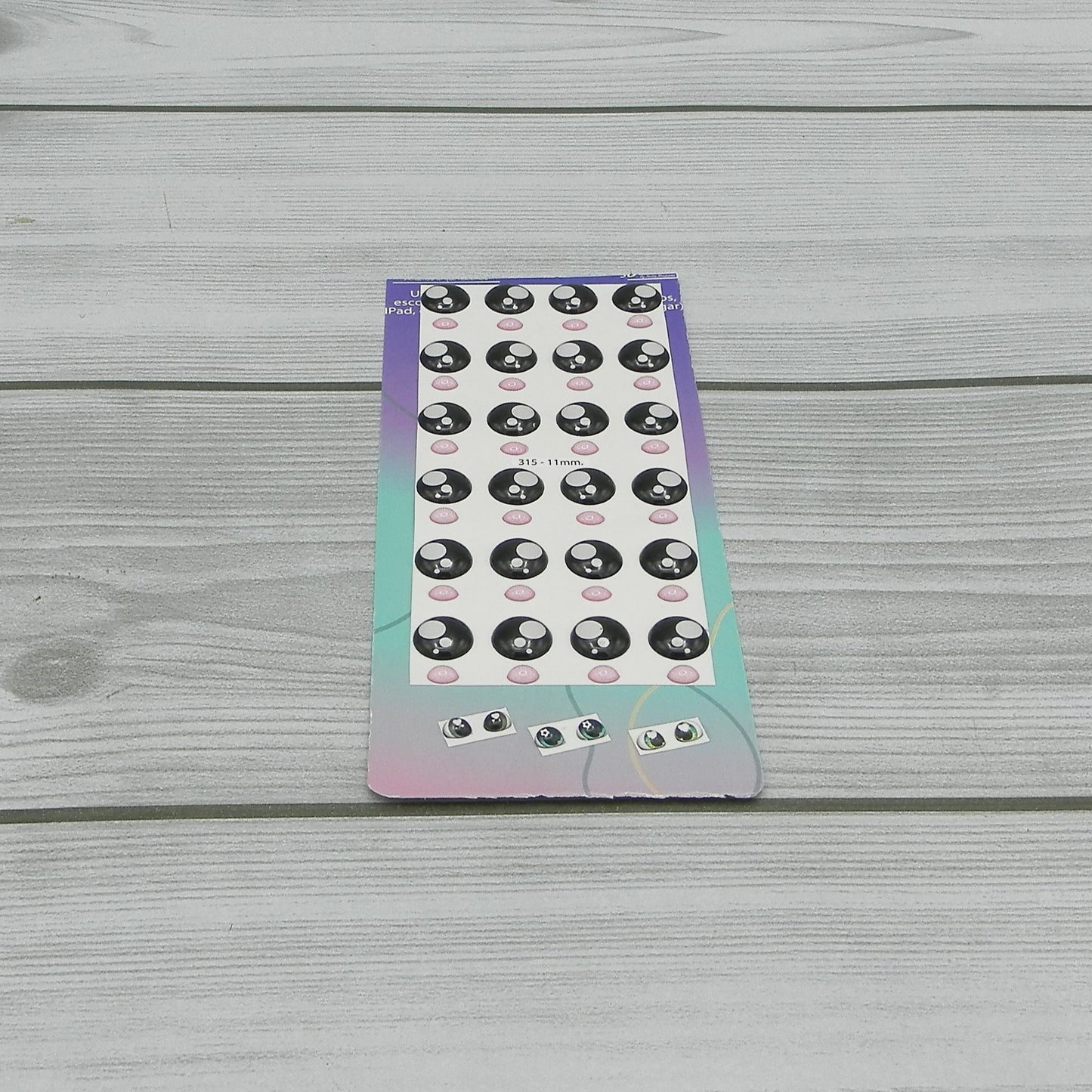 3D eyes measuring 11mm code 136D11