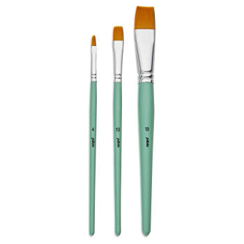 Set of 3 flat brushes with short handles