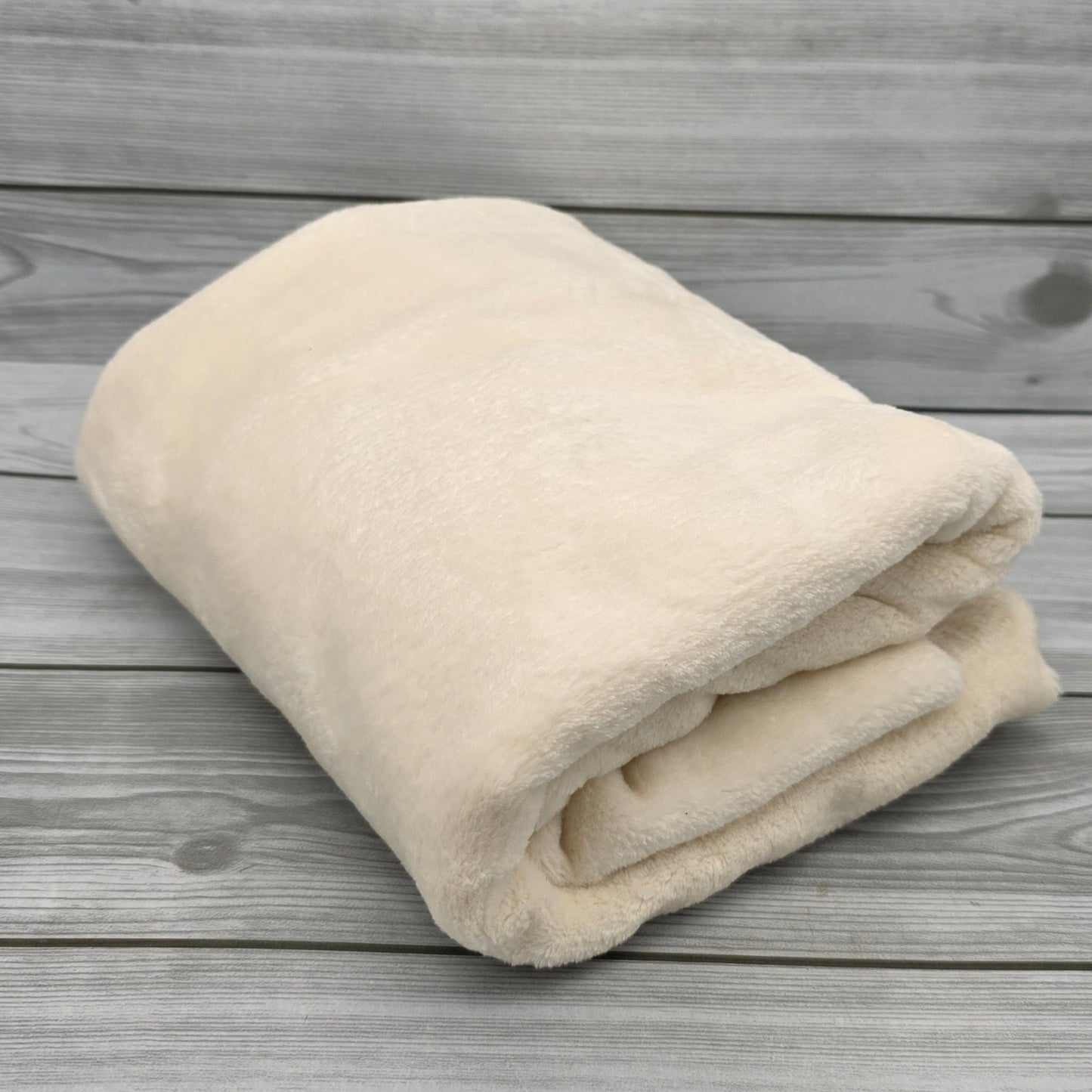 Soft Dove Gray Fur 100x75