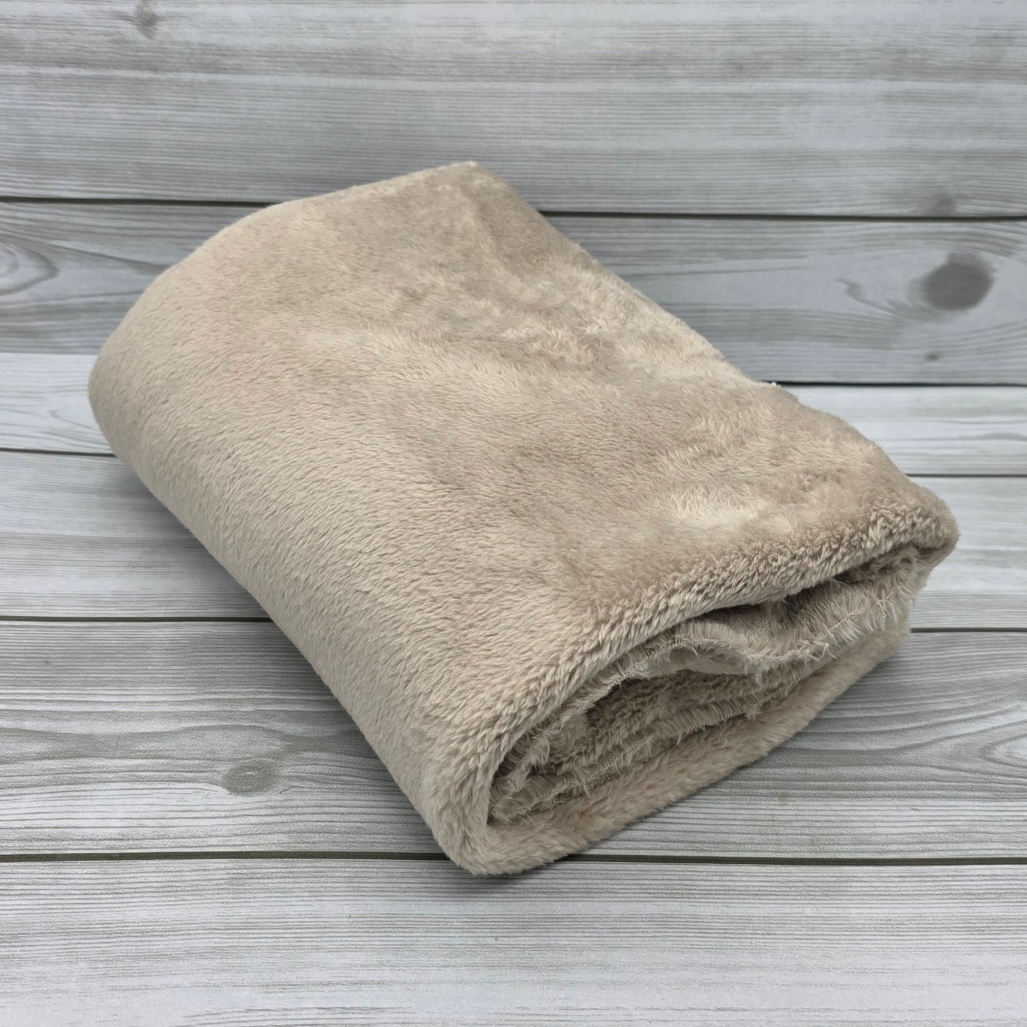 Soft Dove Gray Fur 100x75