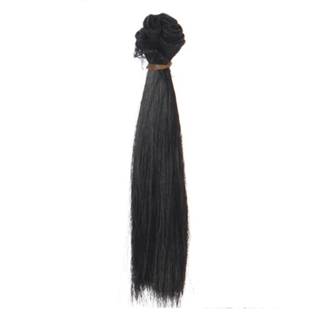 Cheveux noirs raides de 15 cm de long