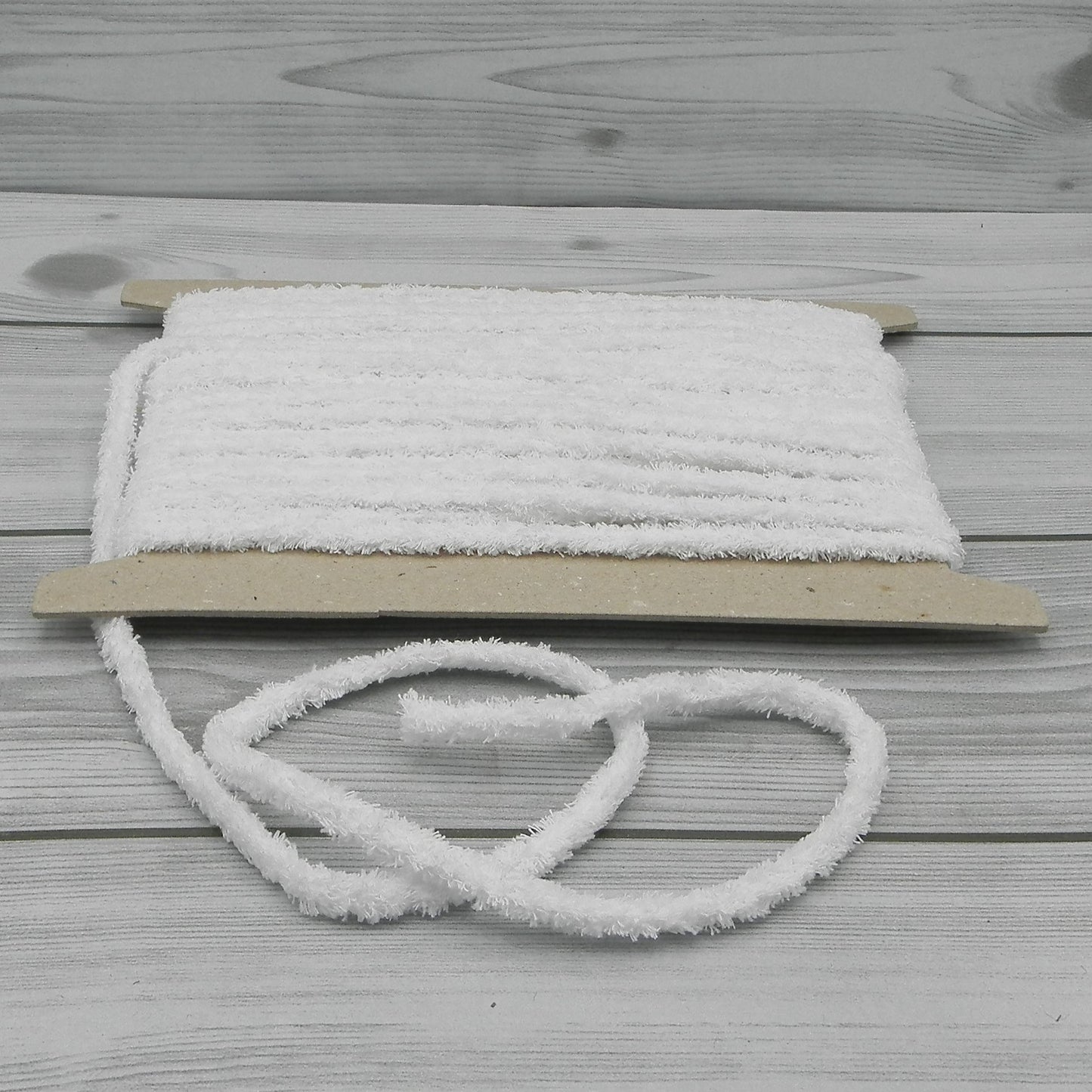 Tricot en Laine Bordeaux 1cm de long 2m