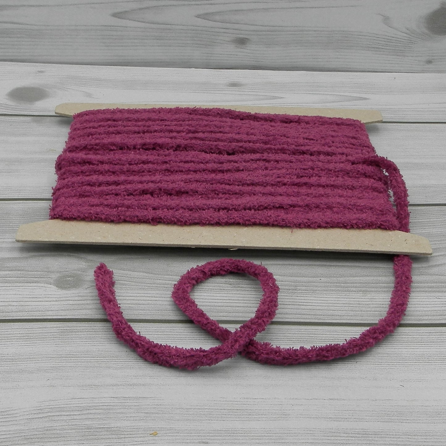 Tricot en Laine Bordeaux 1cm de long 2m