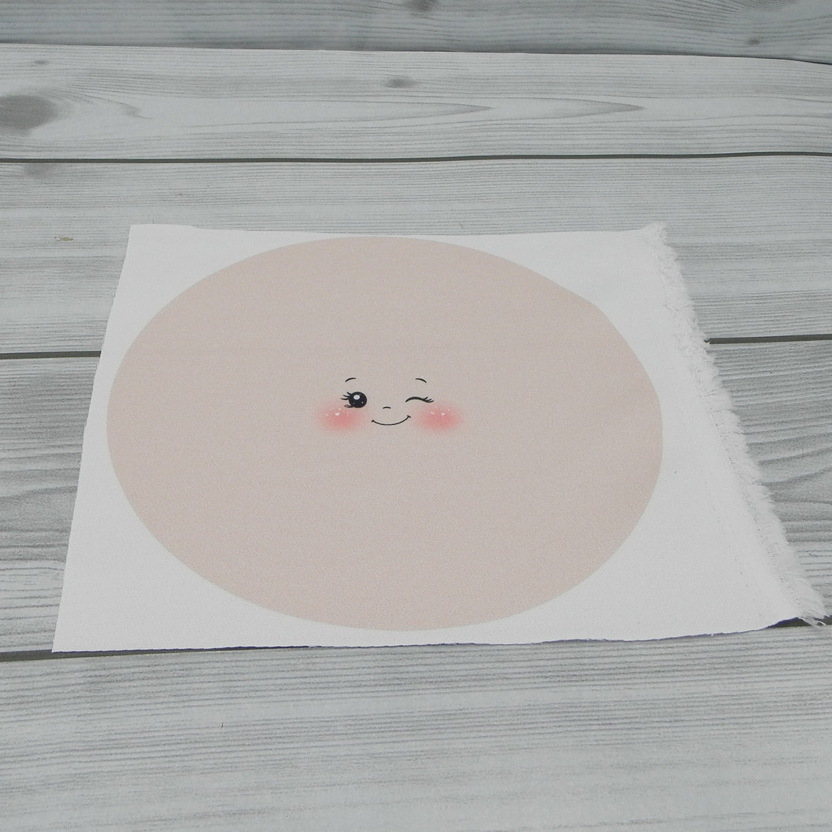 Visage moyen imprimé sur tissu Heidi